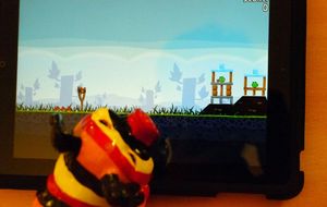 Jipé joue à Angry Birds