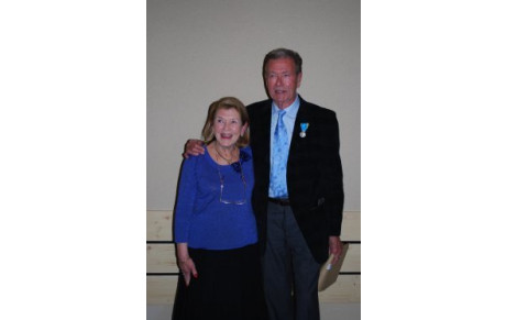 LOUIS JOUVE HONORE POUR SON INVESTISSEMENT  