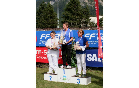 Nelly sur le podium du championnat de France